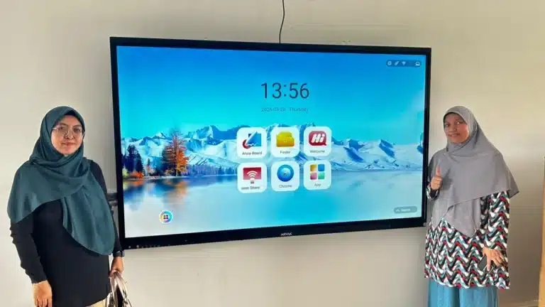 interactive smartboard sekolah rendah islam (SRI) seremban arvia solutions