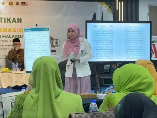 Arvia Showcases AI Smartboard and FlipTouch at PC GP Ansor Malaysia International Seminar 2026