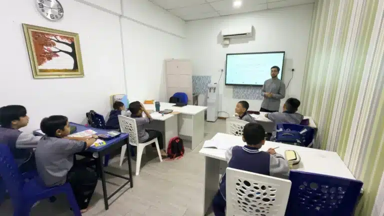 arvia ai smartboard akademi mahfaa pusat autisme center arvia solutions