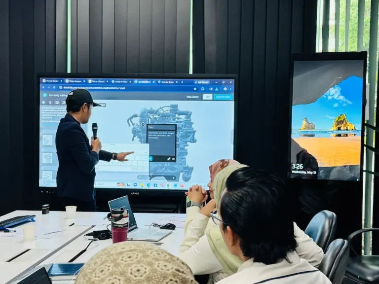 Arvia team teaching 3D engine building at Perodua Rawang Global Manufacturing