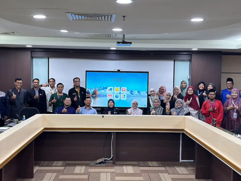 Arvia AI Smartboard used in an AI smart classroom for TVET teaching AutoCAD and 3D design