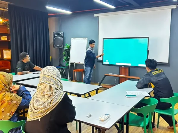 Smartboard AI Smart Meeting Room