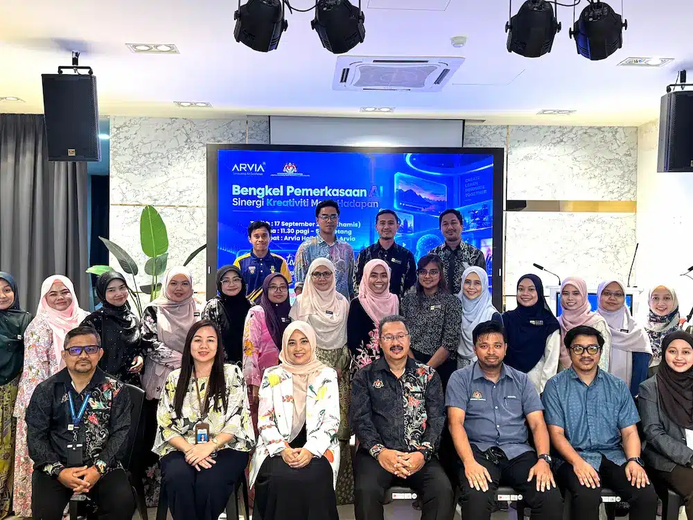 Guru Media and Guru STEM at Arvia Hall during AI Training Arvia Guru Media STEM workshop