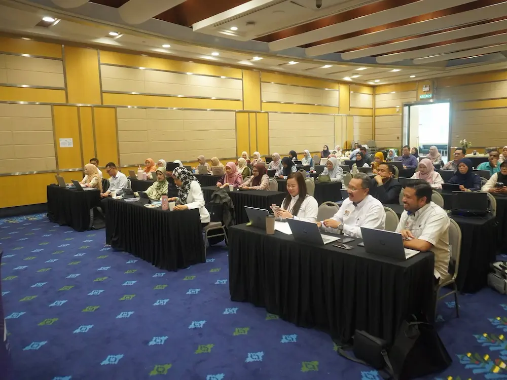 80 staff from Jabatan Pendidikan WP Putrajaya at the AI Training Arvia JPWP Putrajaya workshop
