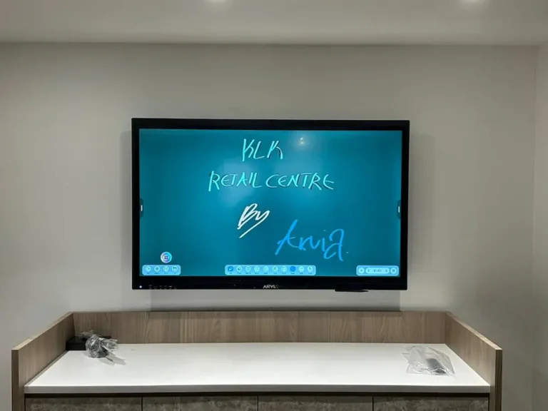 Smartboard AI Arvia 55-inch interactive display